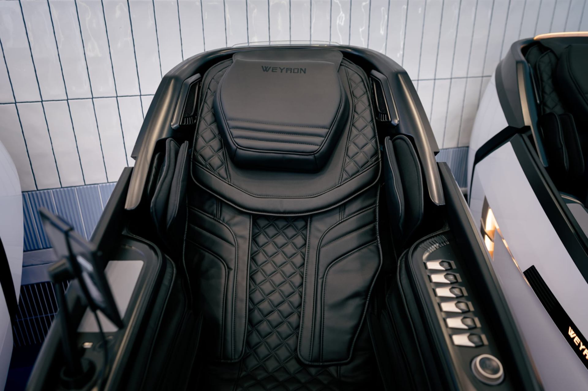 Zero-gravity treatment chair in a Dripology private room